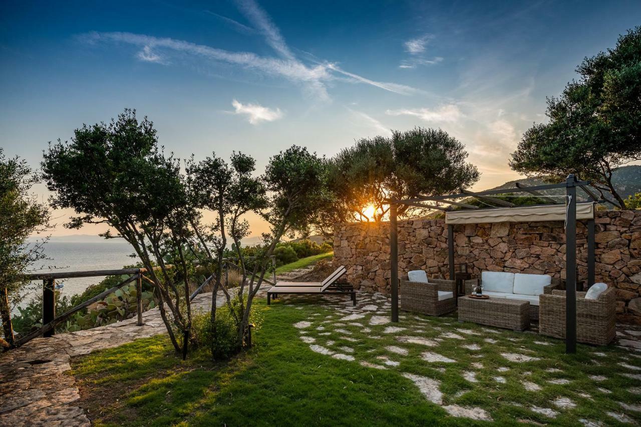 Angolo Di Paradiso Sul Mare Geremeas Exterior photo
